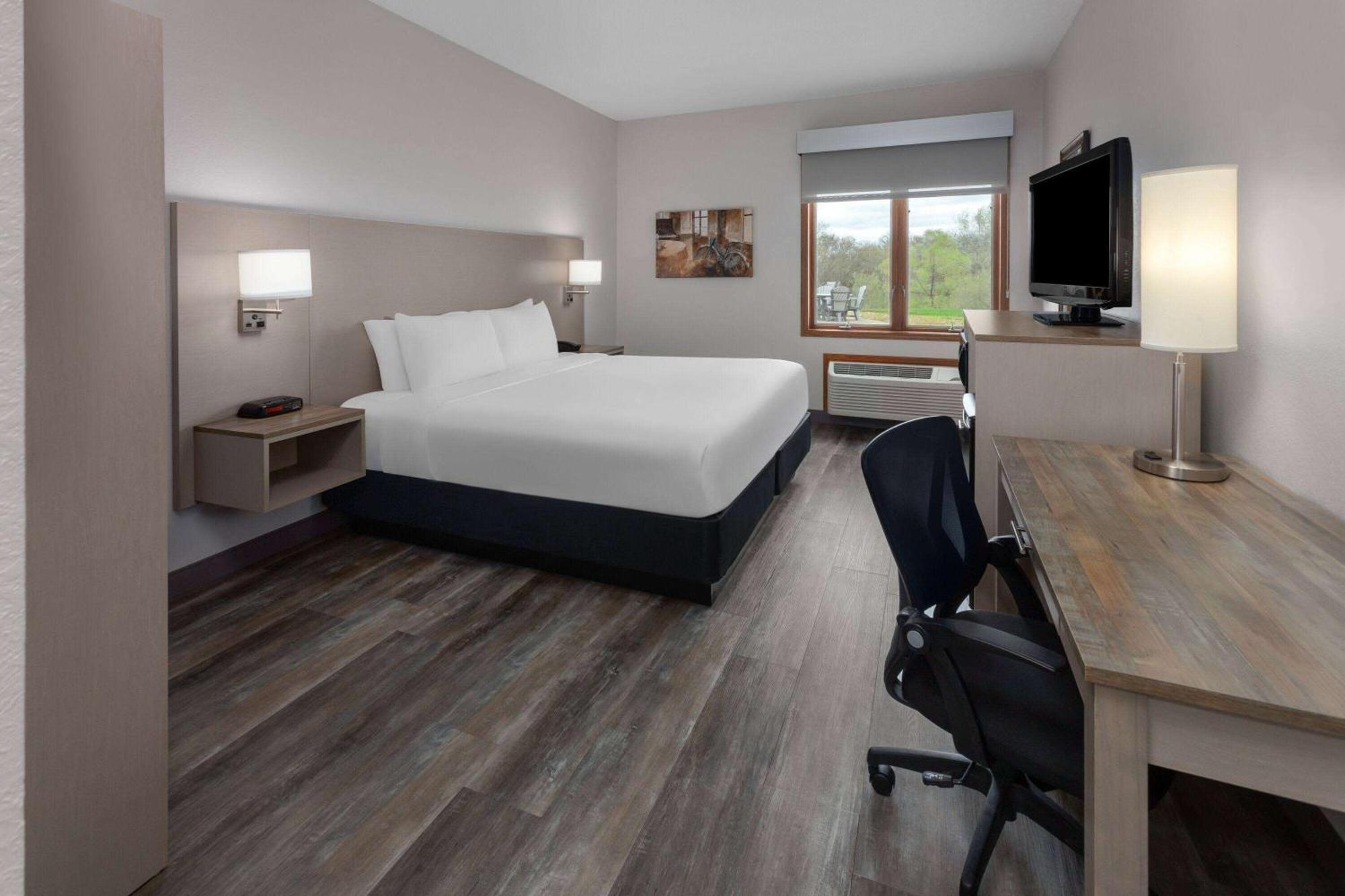 Links Bos Landen Hotel & Spa Of Pella, Trademark By Wyndham Exterior photo